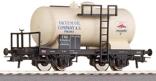 Tank car "VAKUUM OIL"<br /><a href='images/pictures/Roco/56150.jpg' target='_blank'>Full size image</a>
